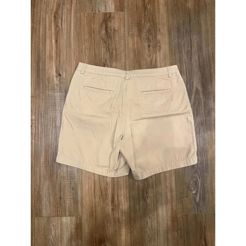 Eddie Bauer Womens Khaki Chino Shorts Tan Cotton Twill Size 10 Mid Rise Casual